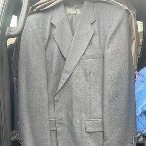 Men's Barrington Custom Suit 44L